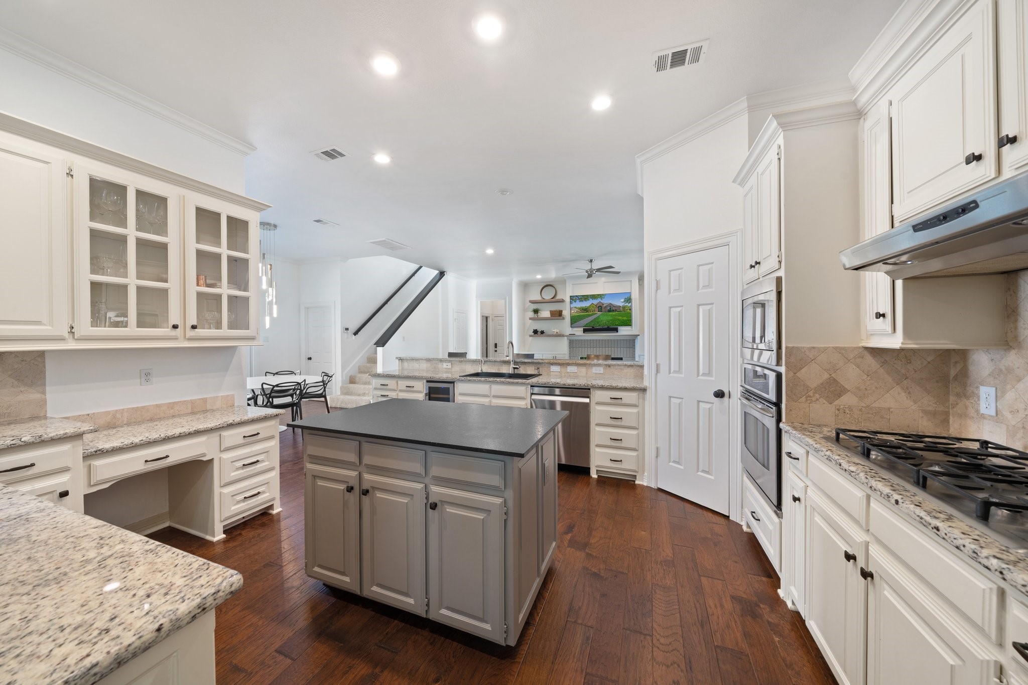 1206 Brazos Drive