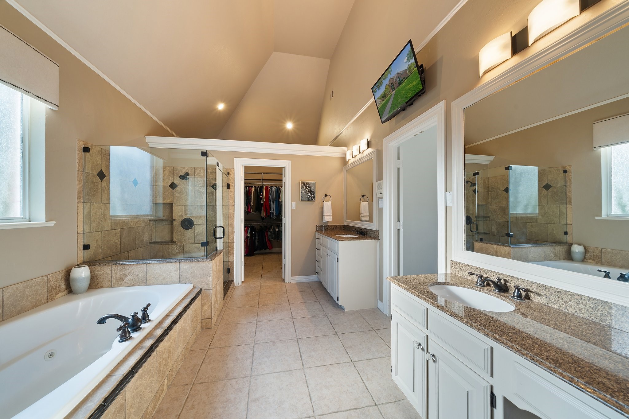 1206 Brazos Drive