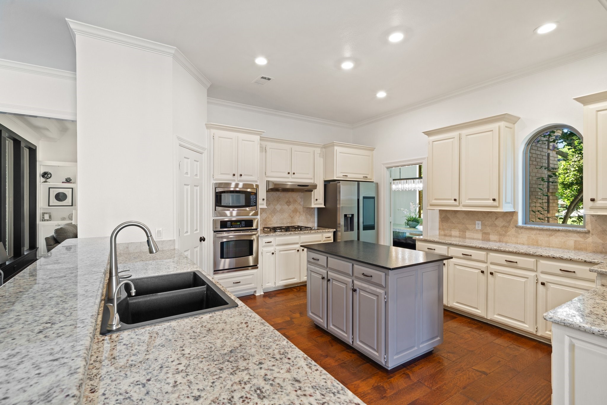 1206 Brazos Drive