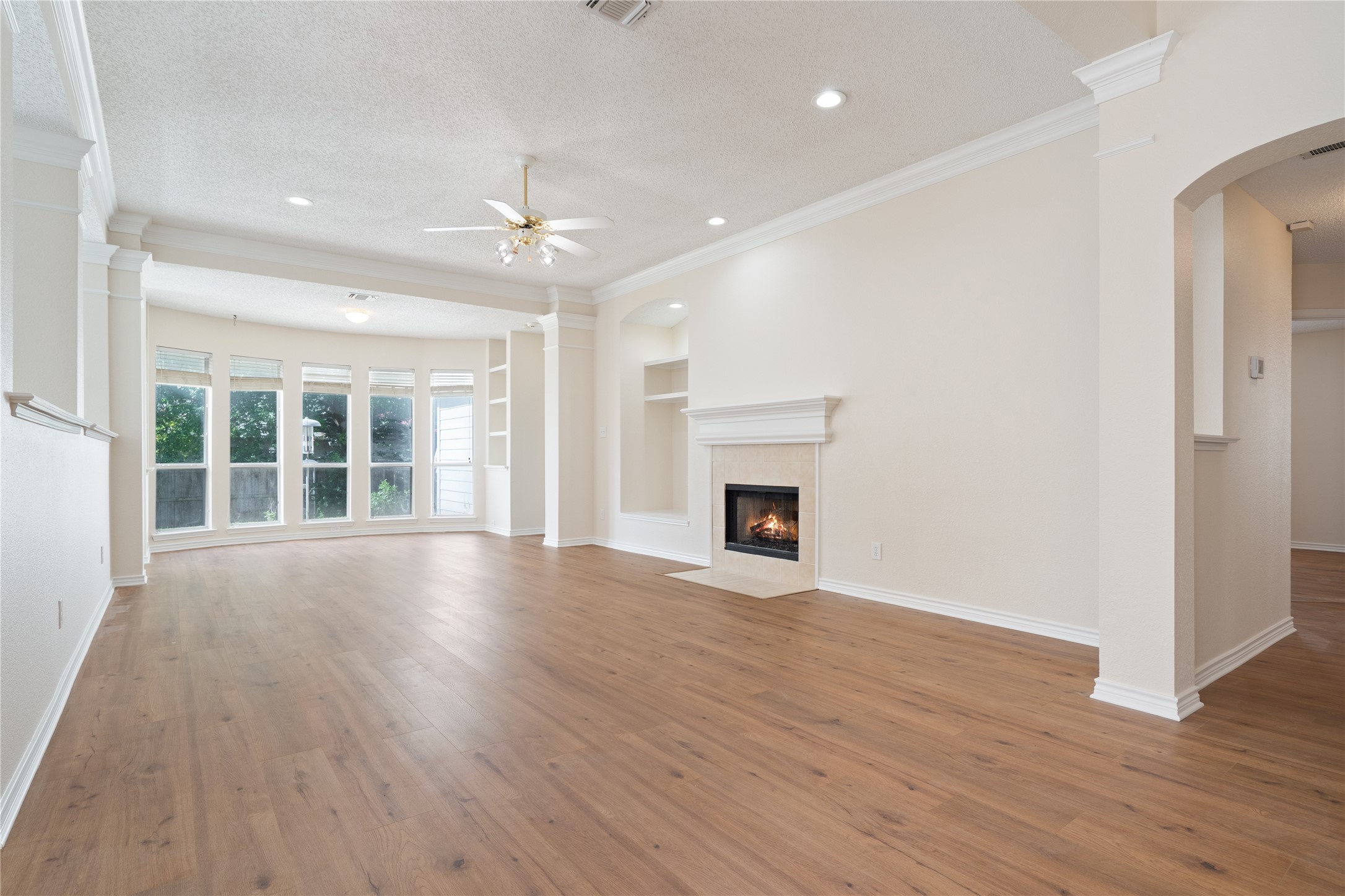 6905 Windwood Trail