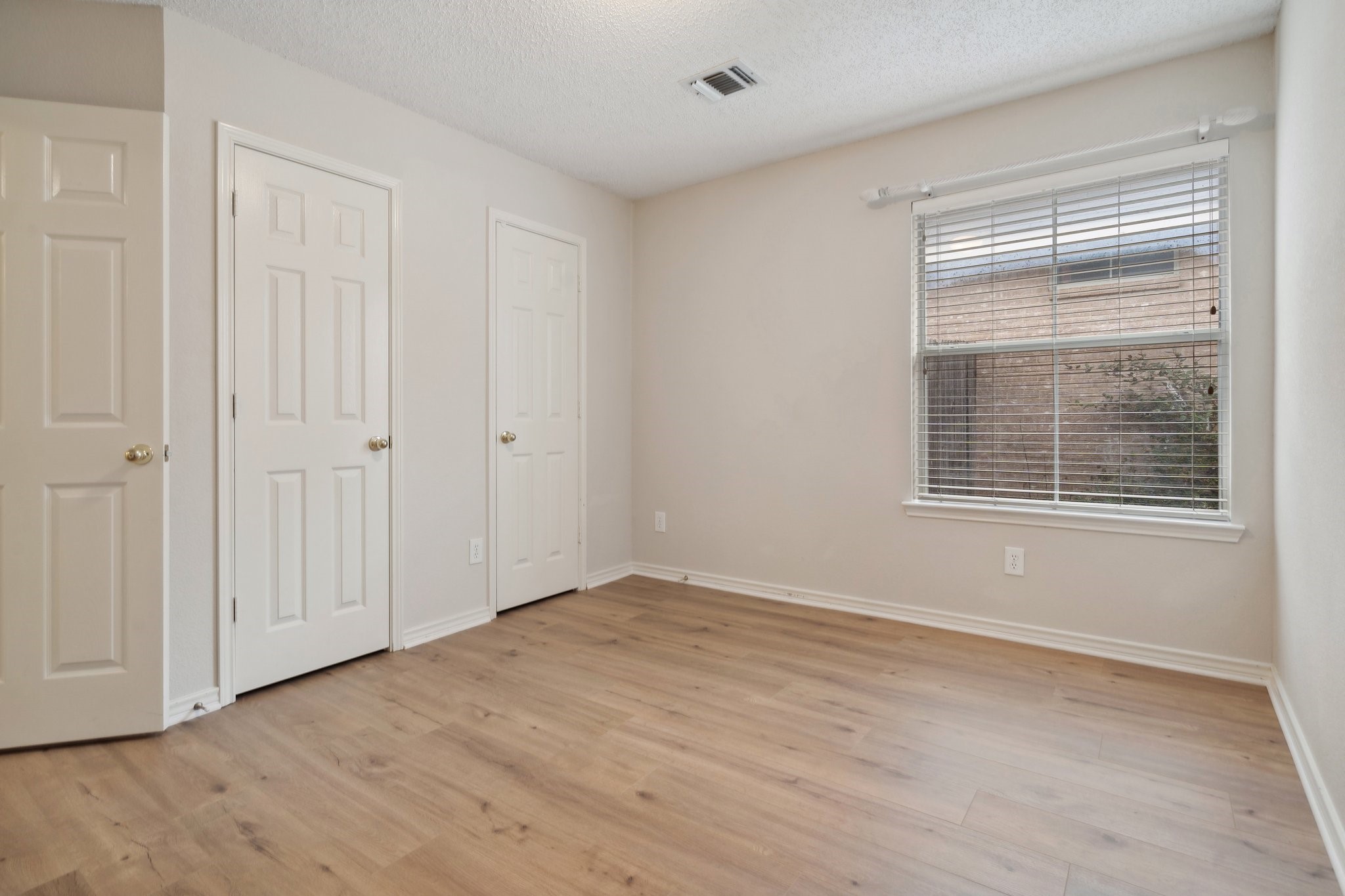 6905 Windwood Trail