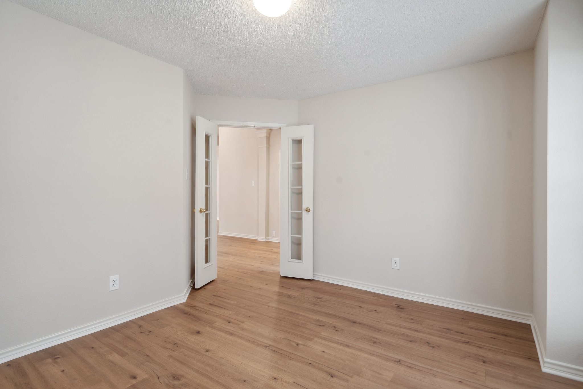 6905 Windwood Trail