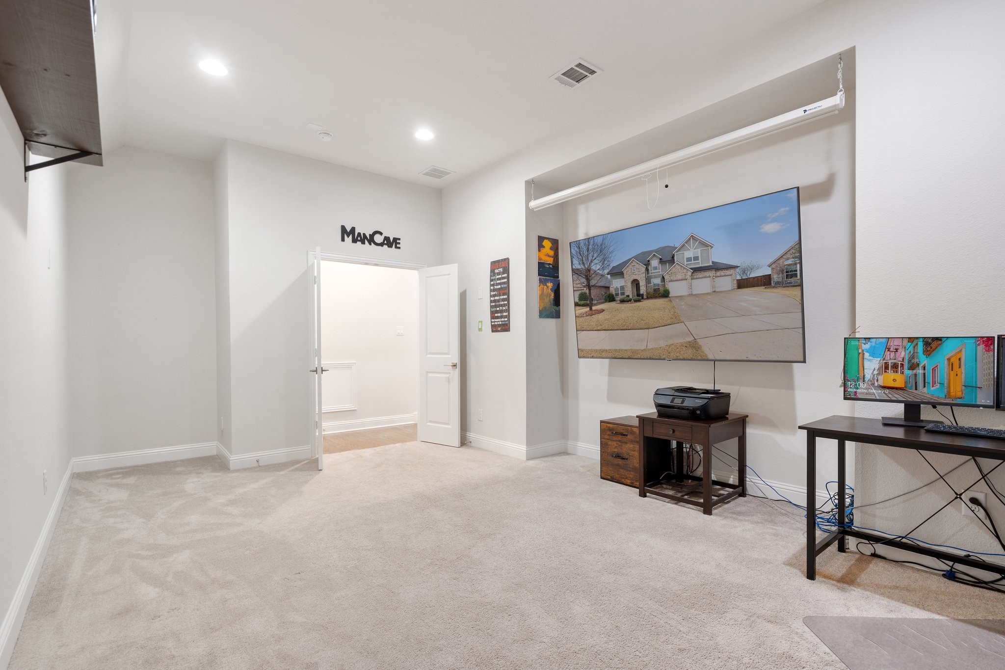 800 Neches River Drive