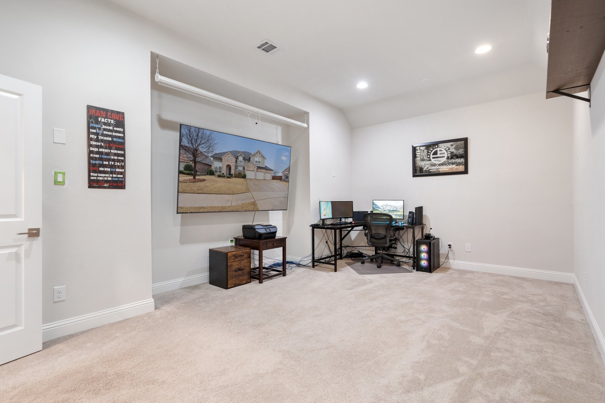 800 Neches River Drive
