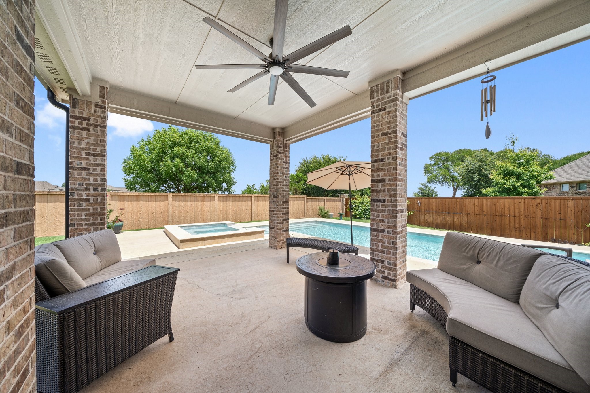 800 Neches River Drive