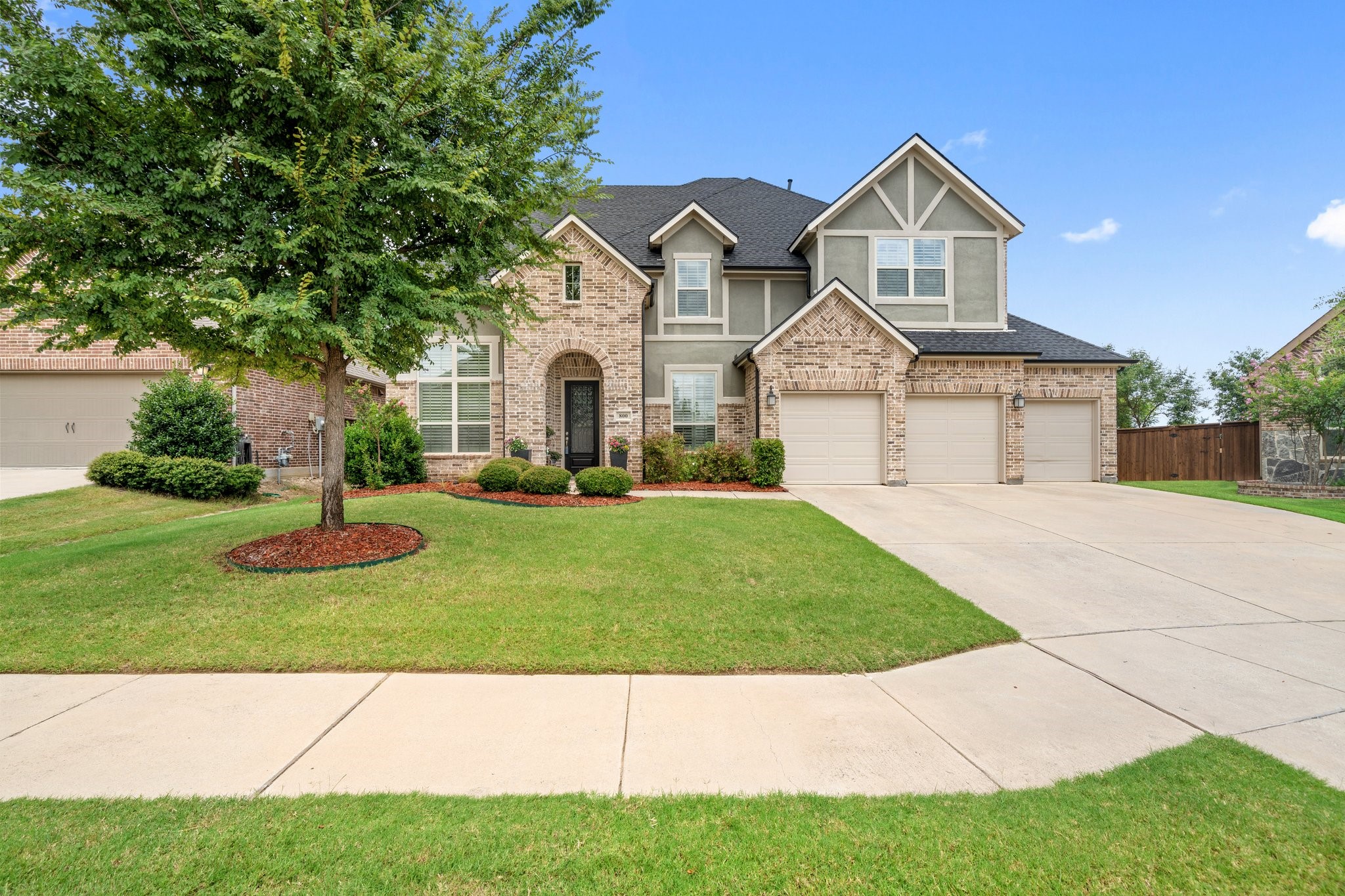 800 Neches River Drive