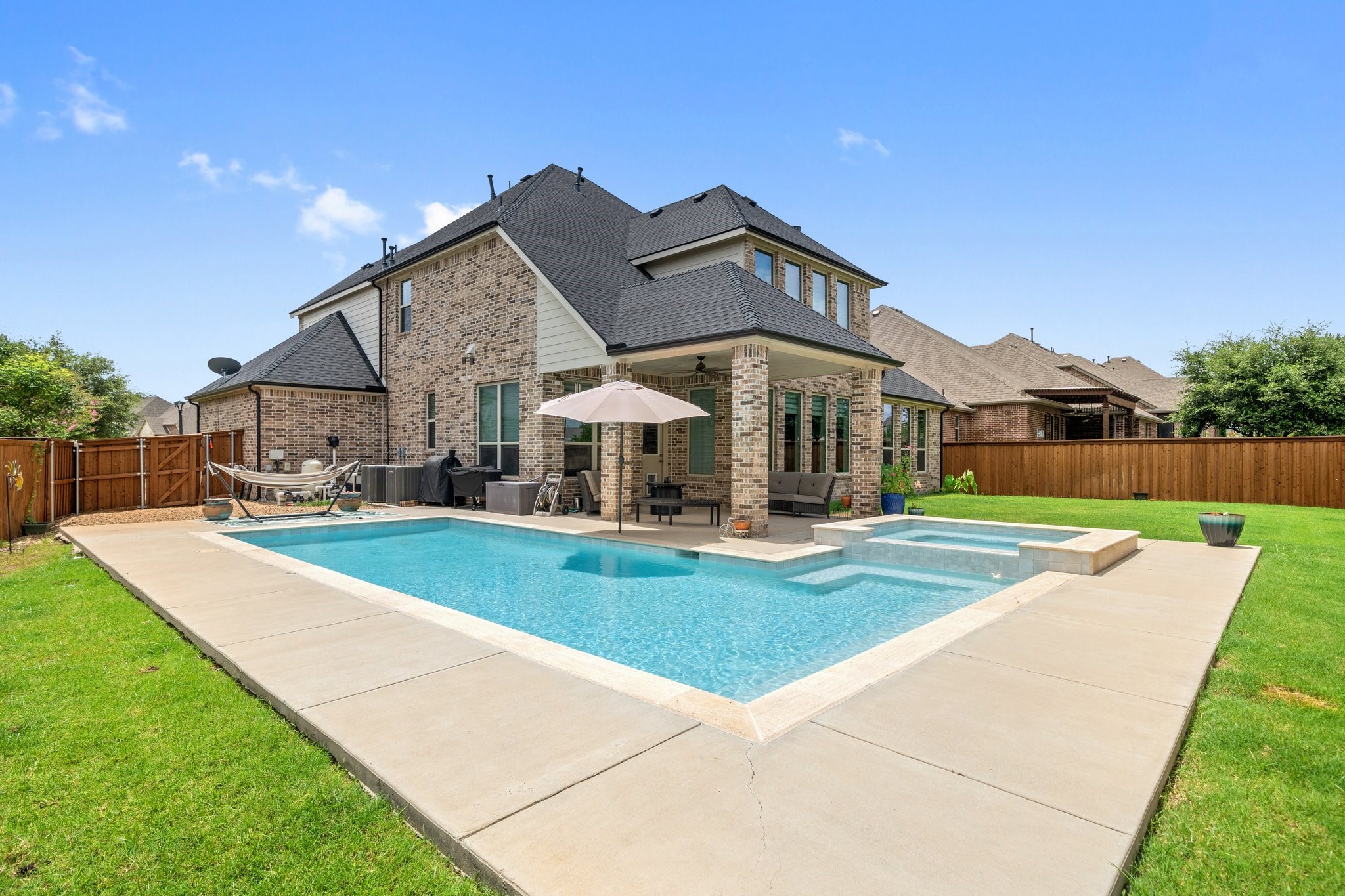 800 Neches River Drive