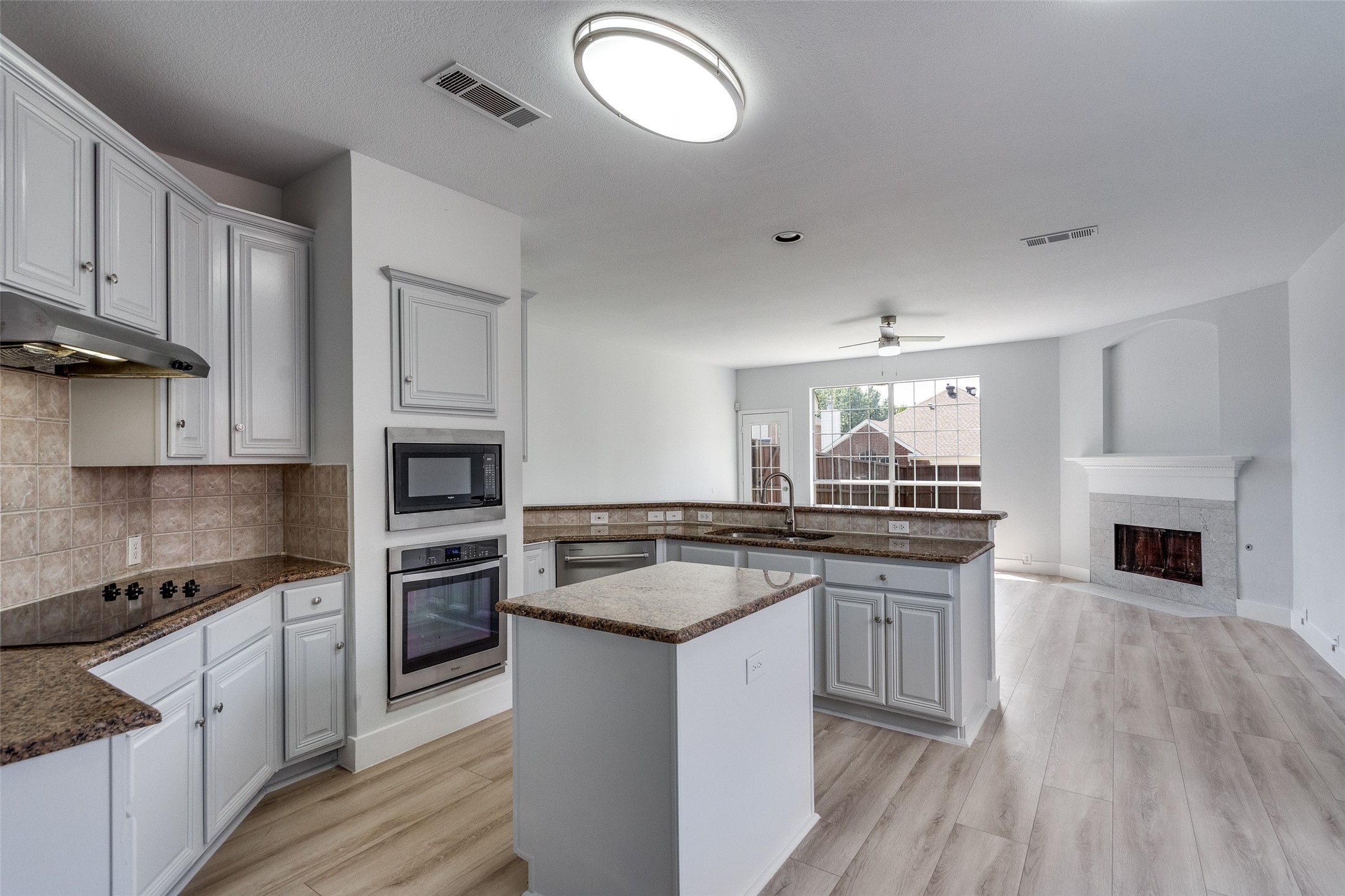 2320 Cimmaron Drive
