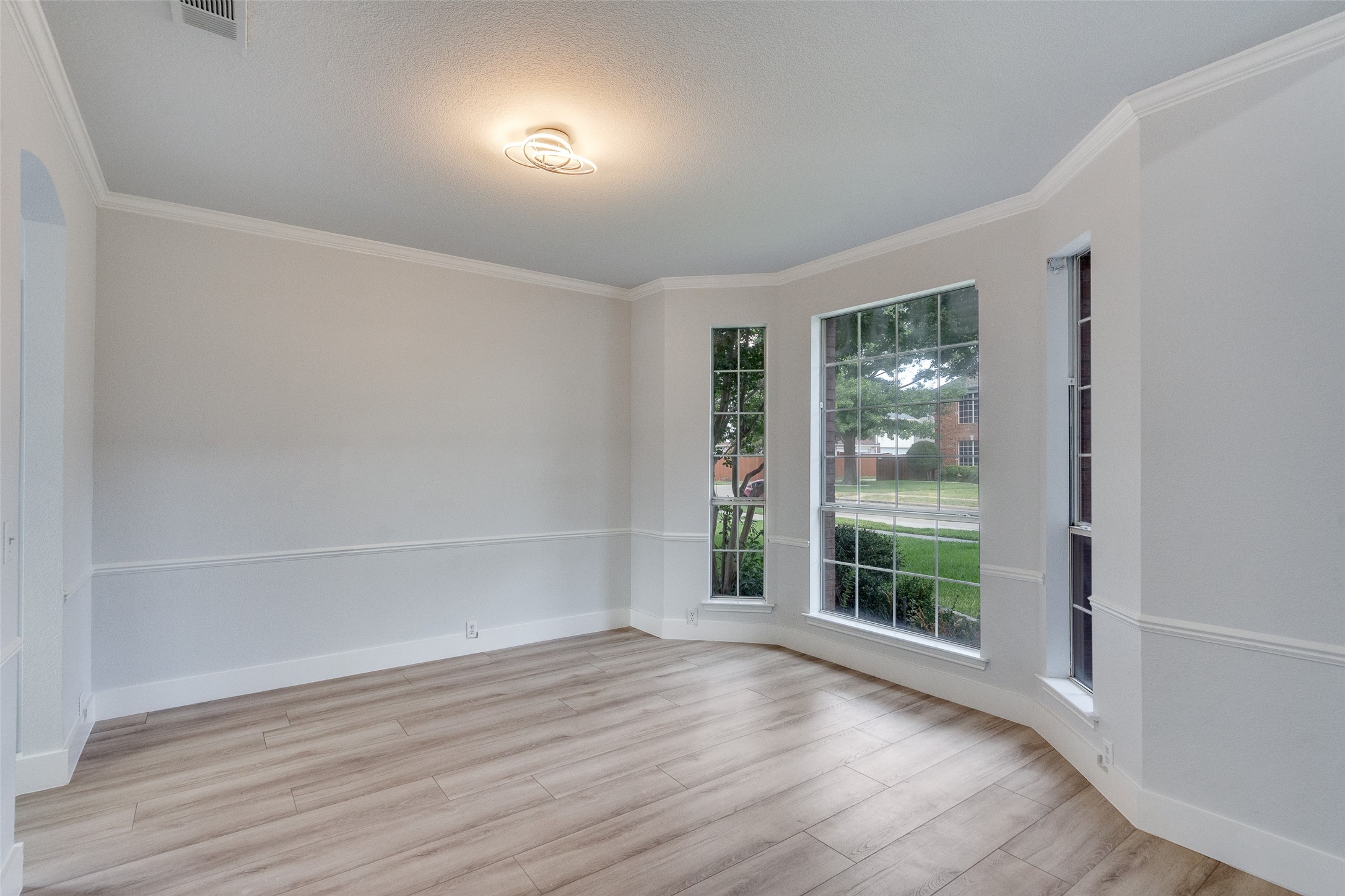 2320 Cimmaron Drive
