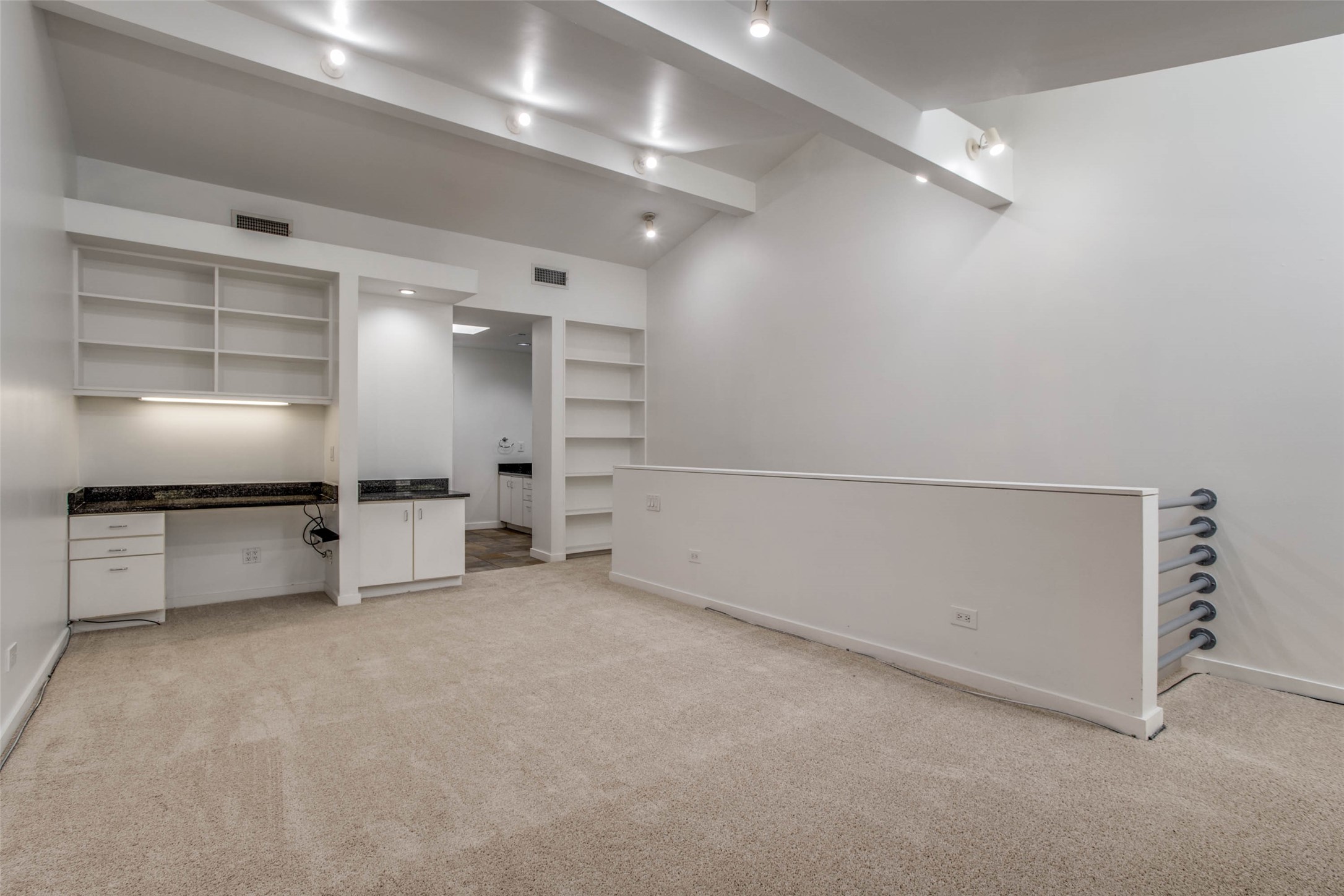 4231 Travis Street 2