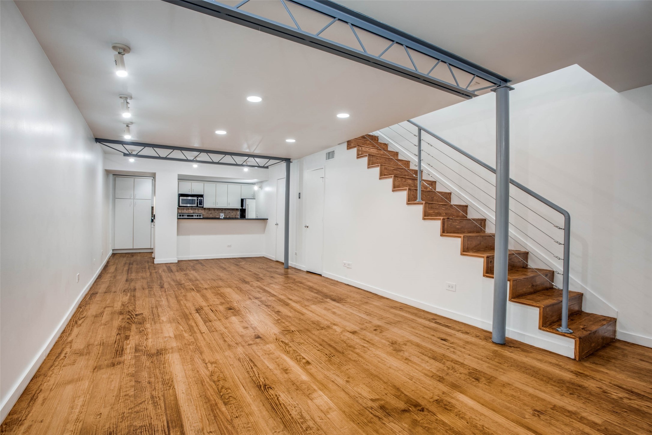 4231 Travis Street 2