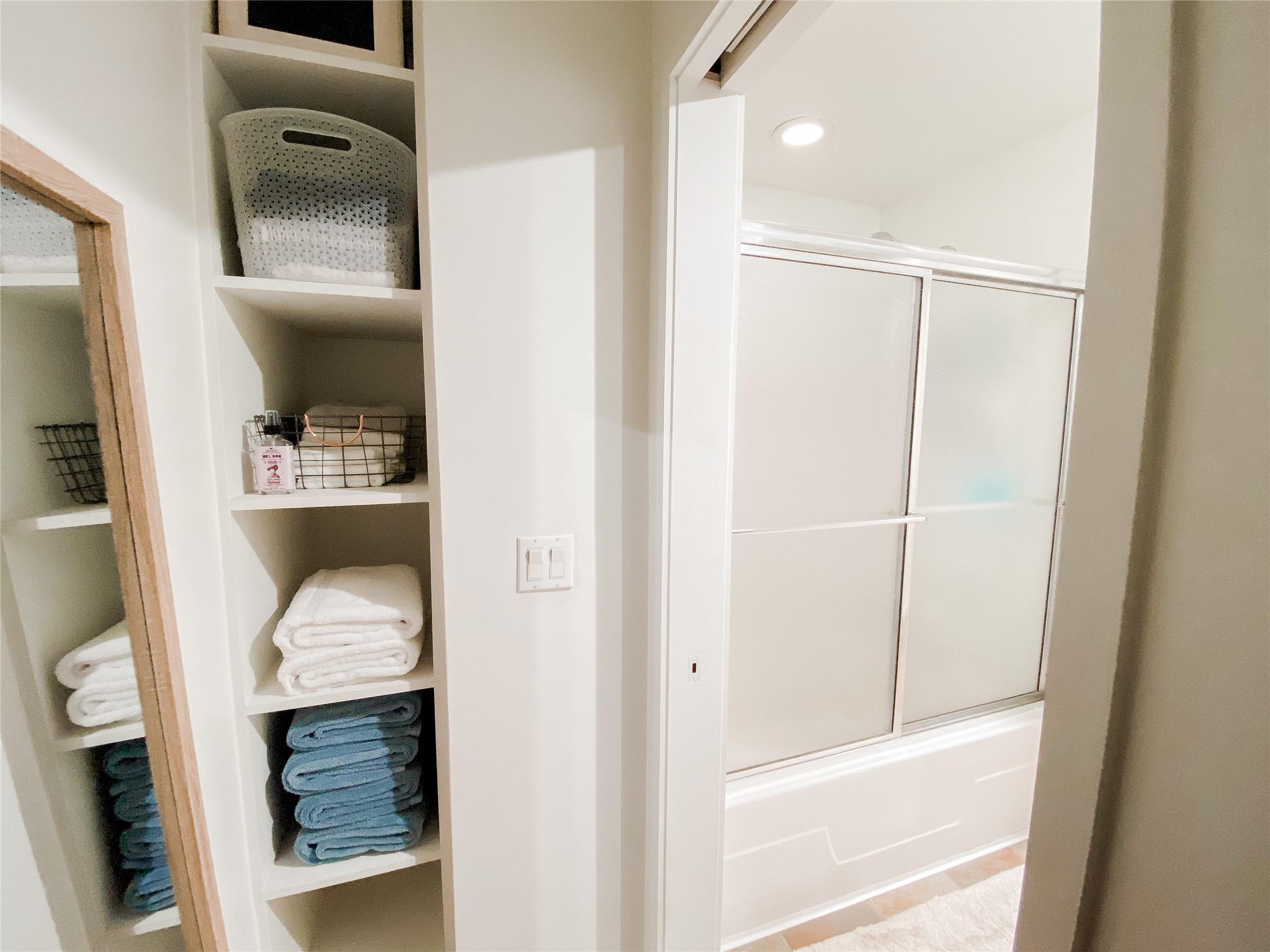 4231 Travis Street 2