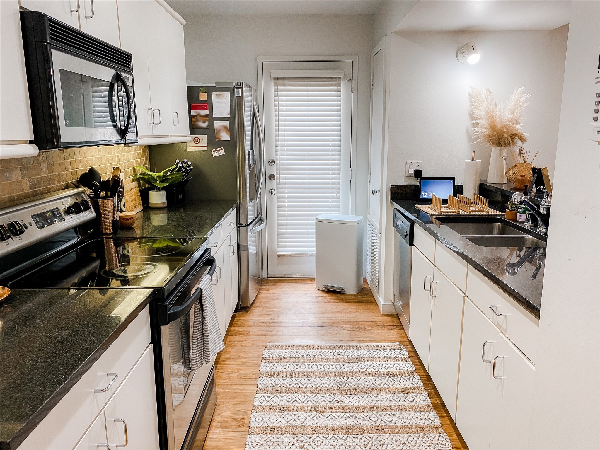 4231 Travis Street 2