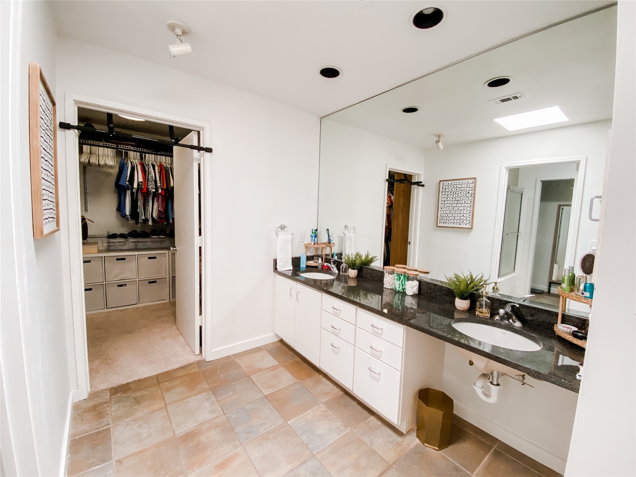 4231 Travis Street 2