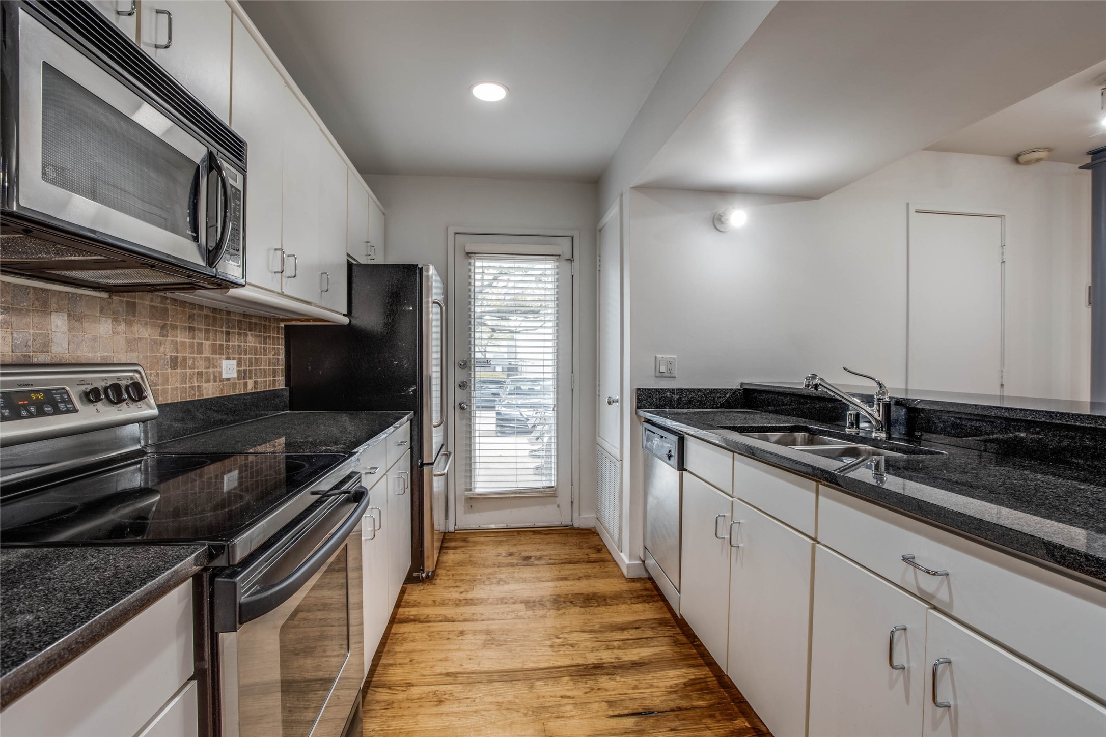 4231 Travis Street 2