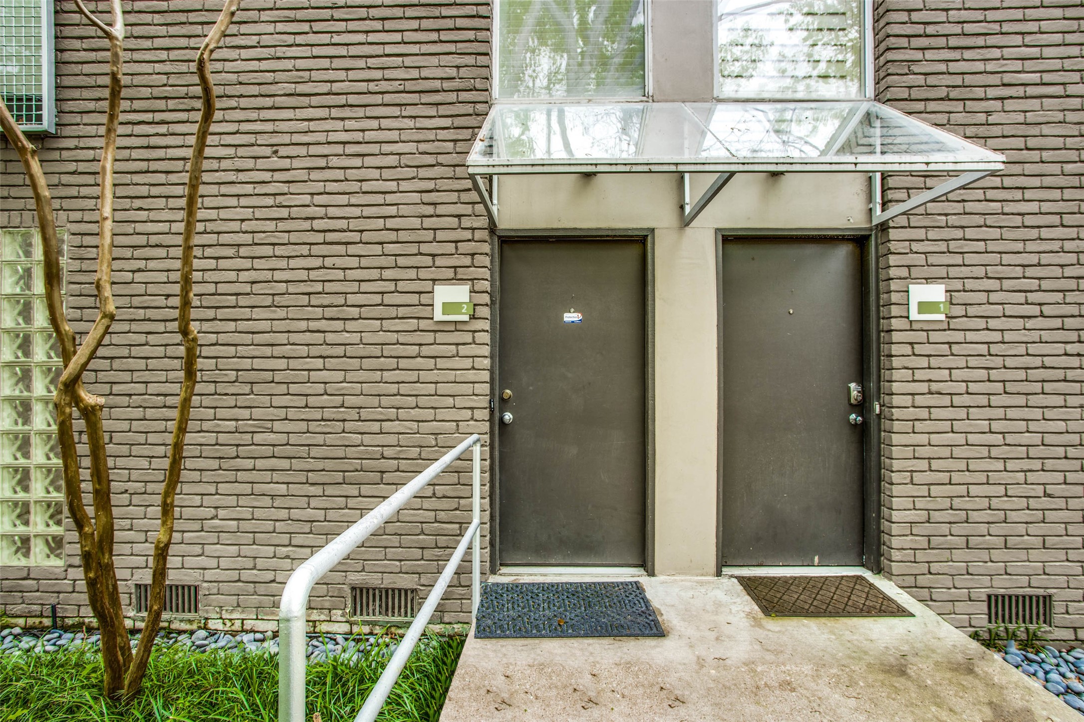 4231 Travis Street 2