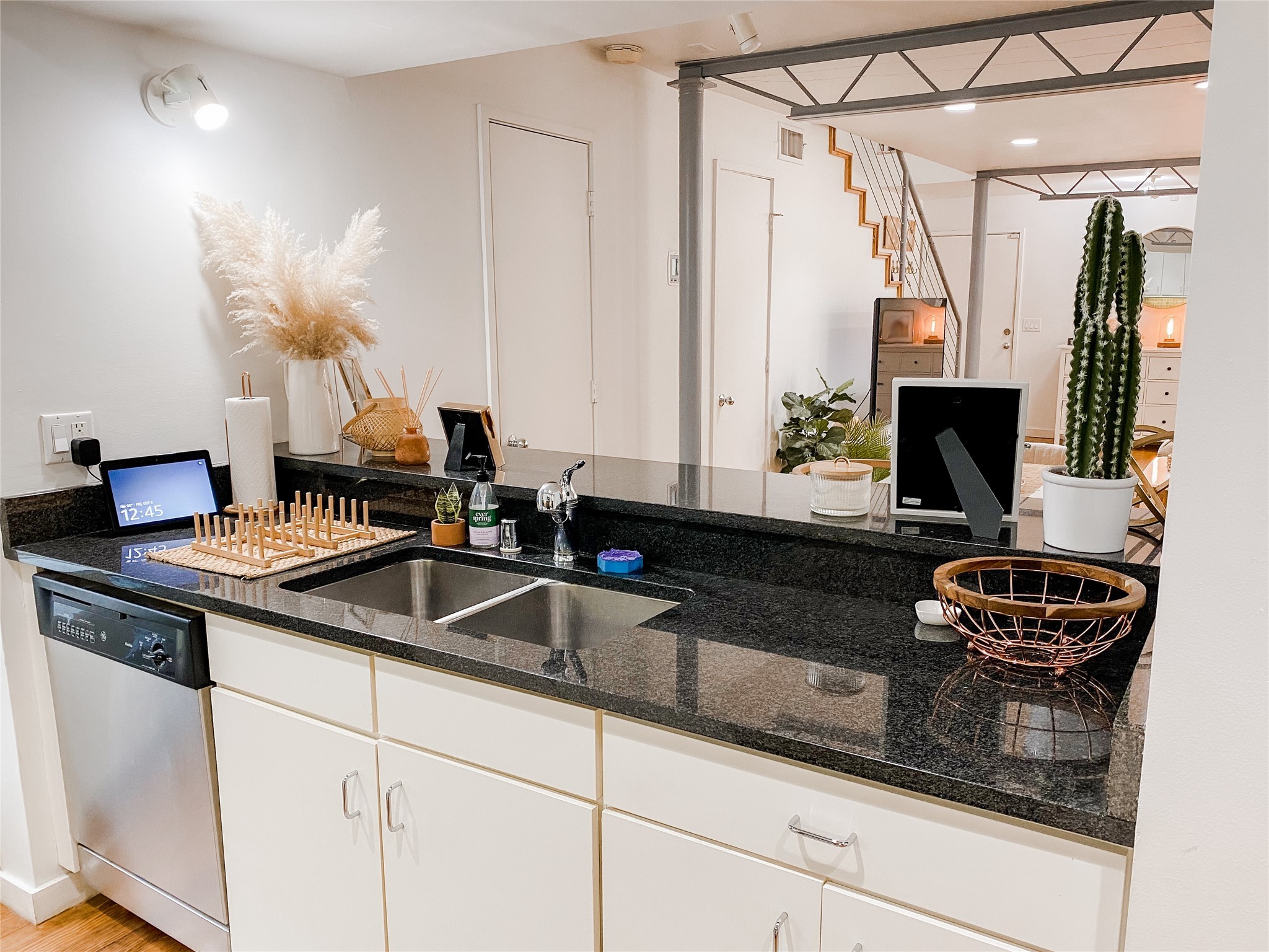 4231 Travis Street 2