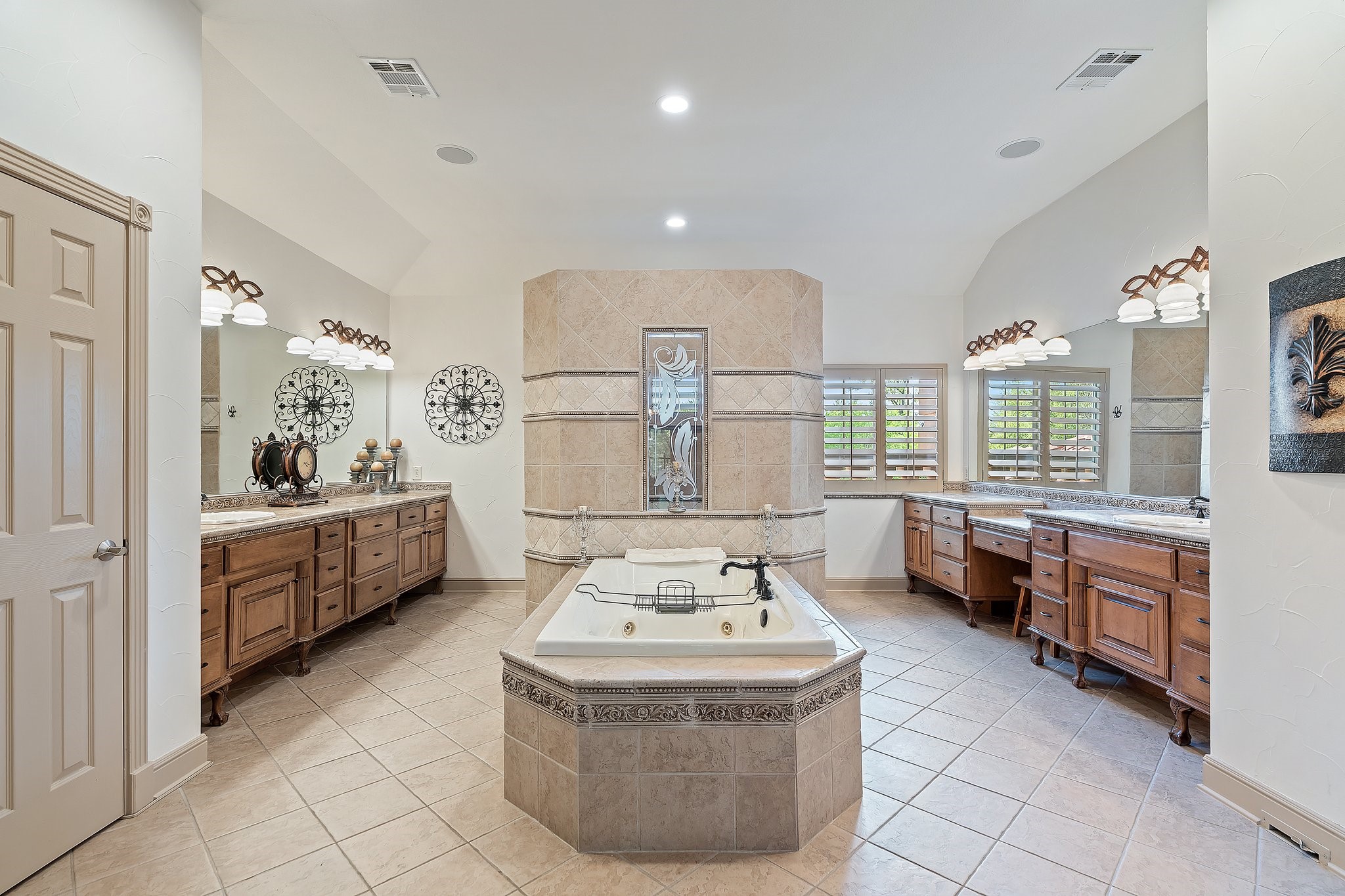 710 Deer Hollow Boulevard