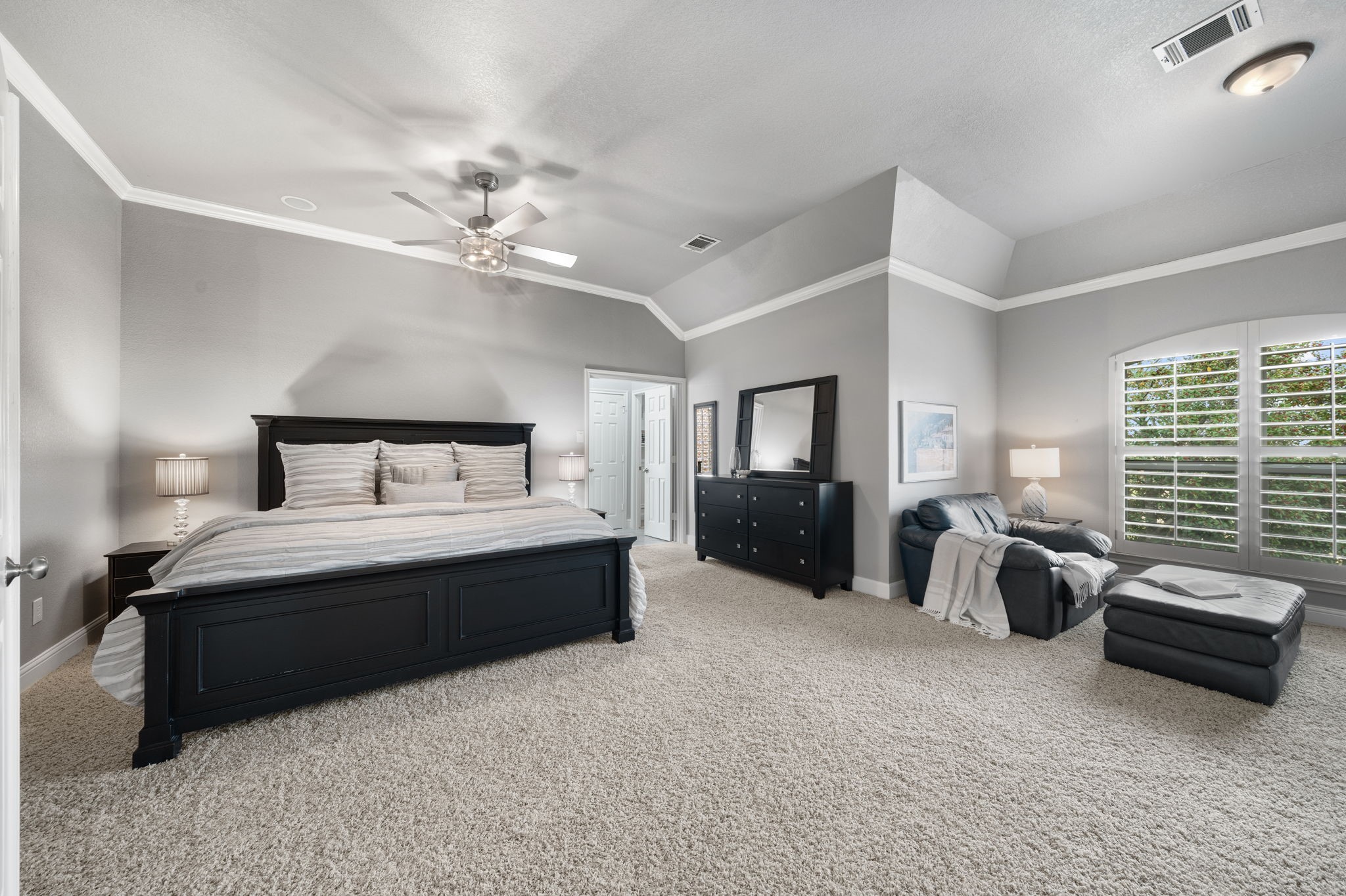 616 Honeysuckle Hollow