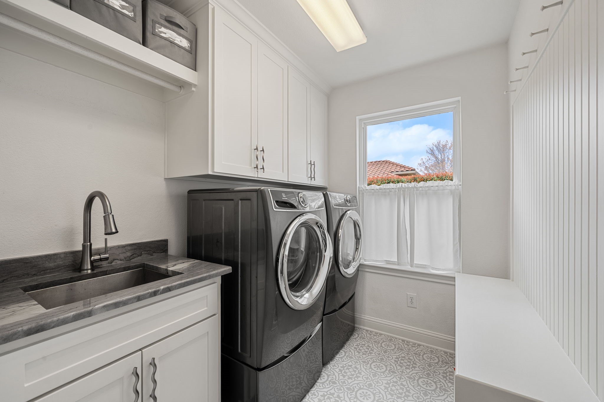 616 Honeysuckle Hollow