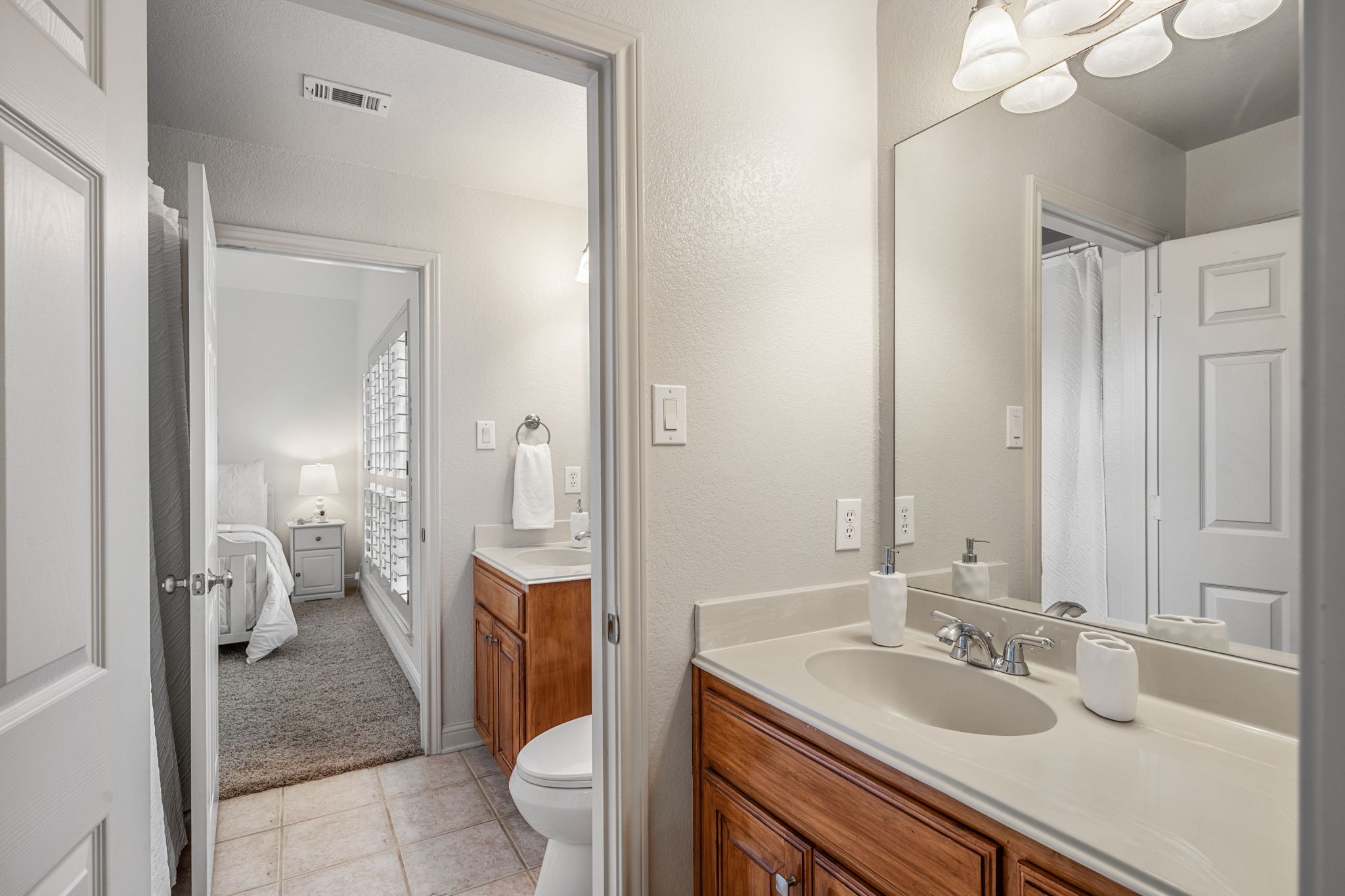 616 Honeysuckle Hollow