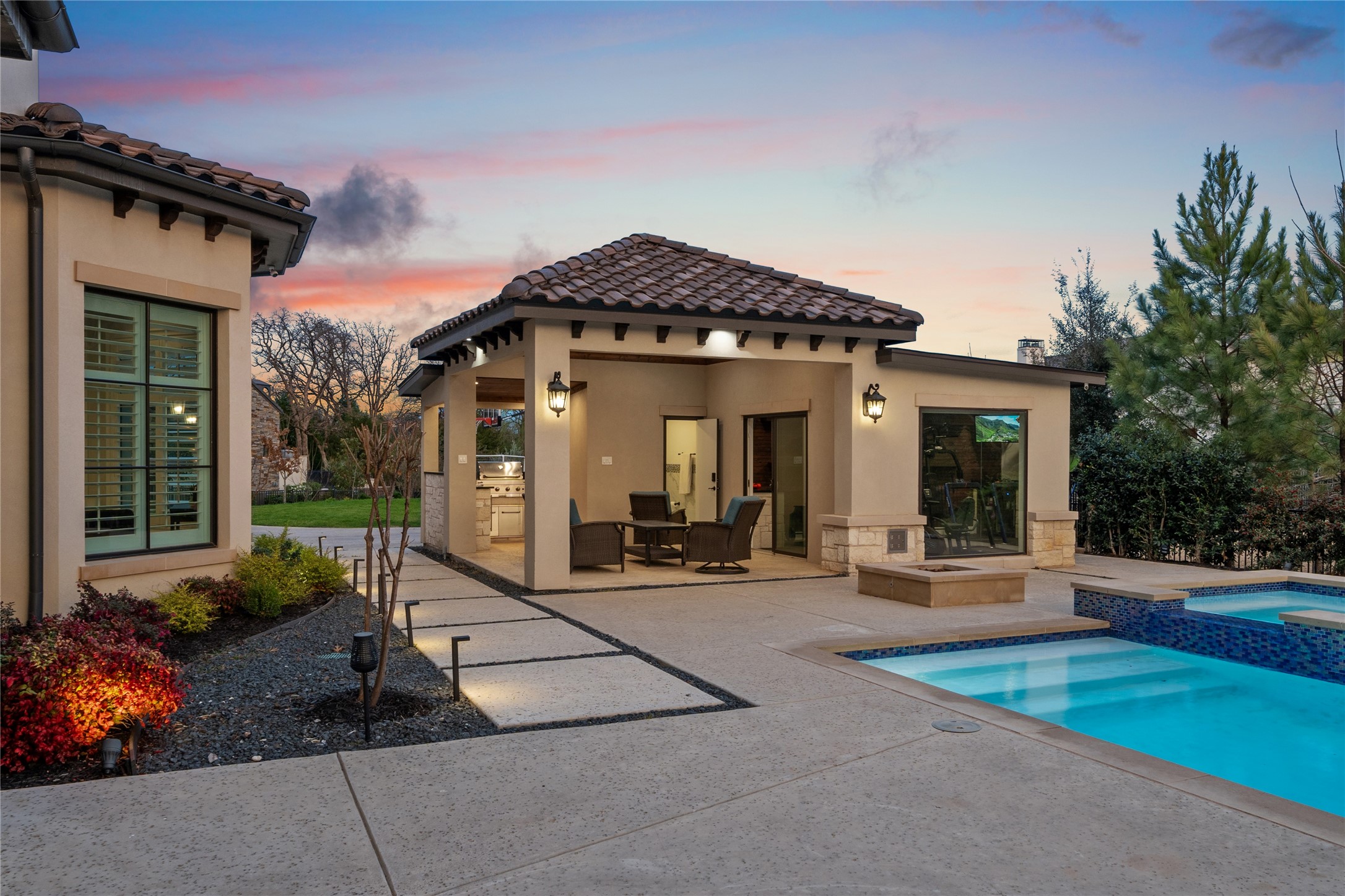 2202 Barcelona Court