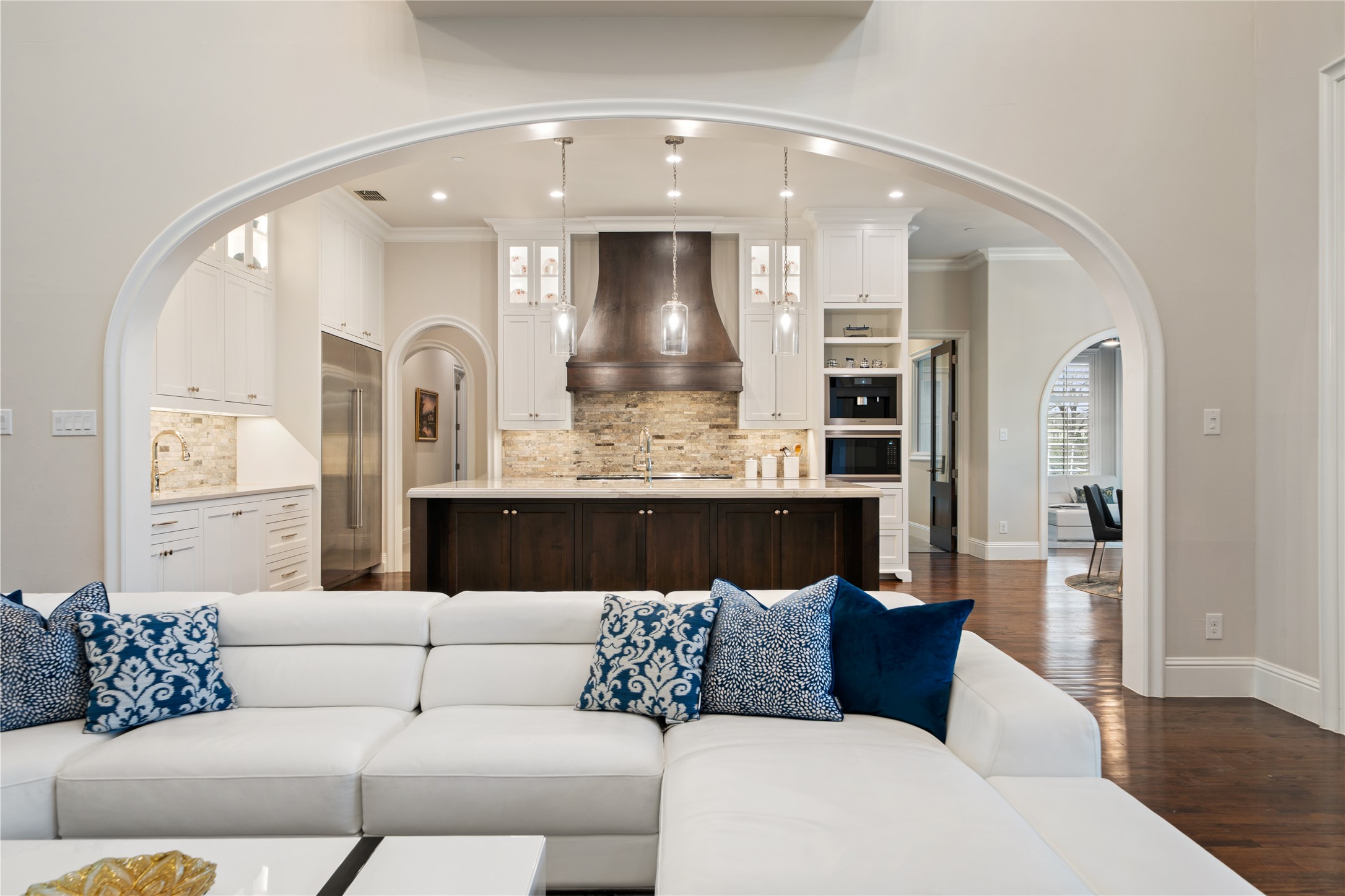 2202 Barcelona Court