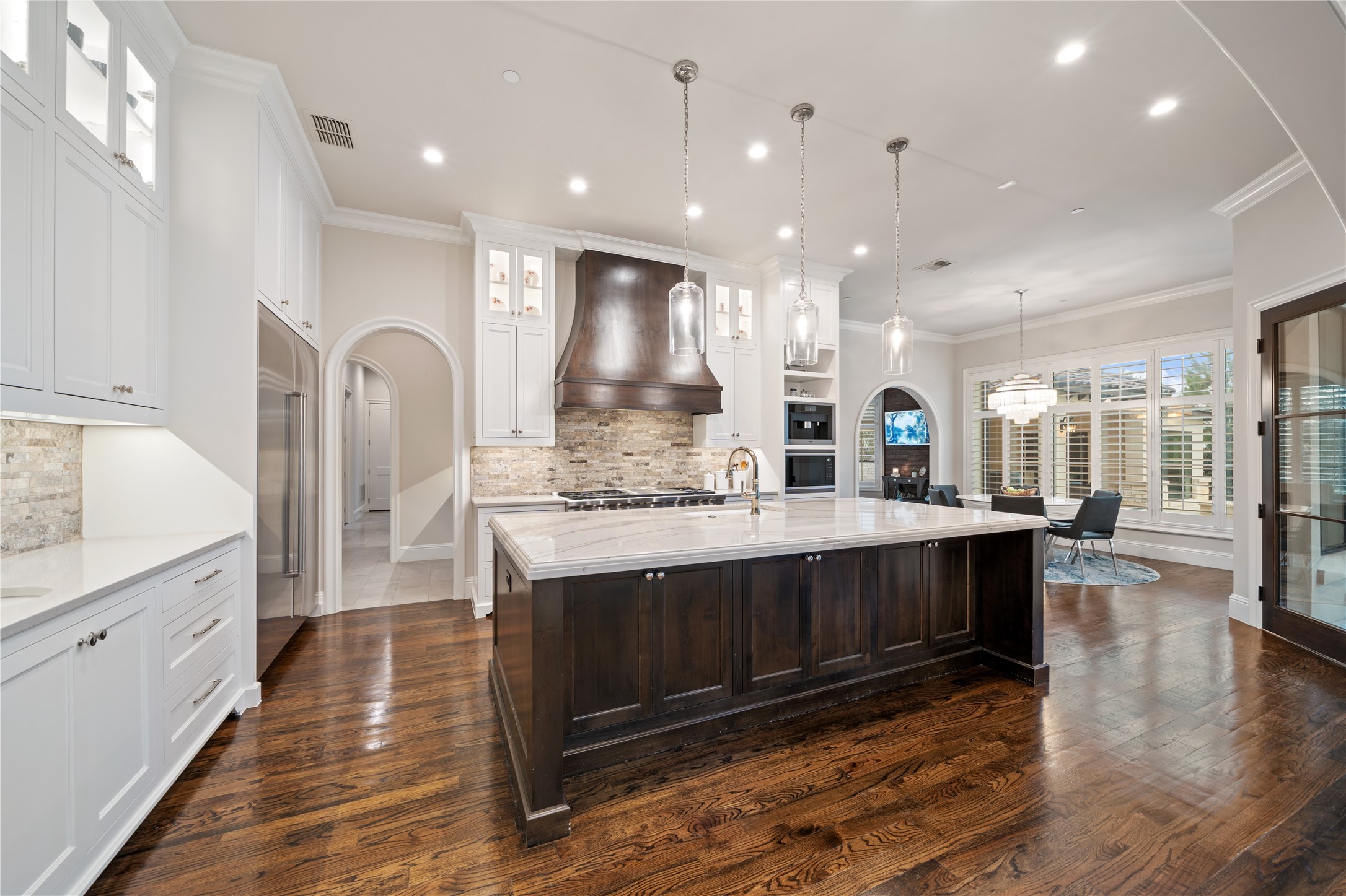 2202 Barcelona Court