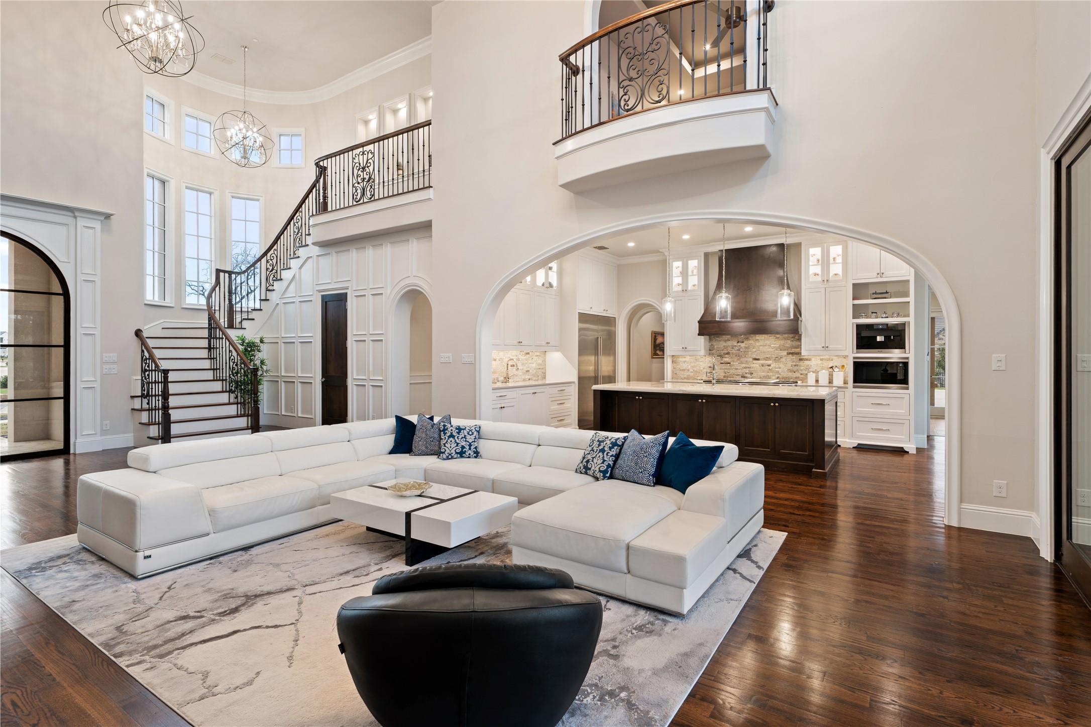 2202 Barcelona Court