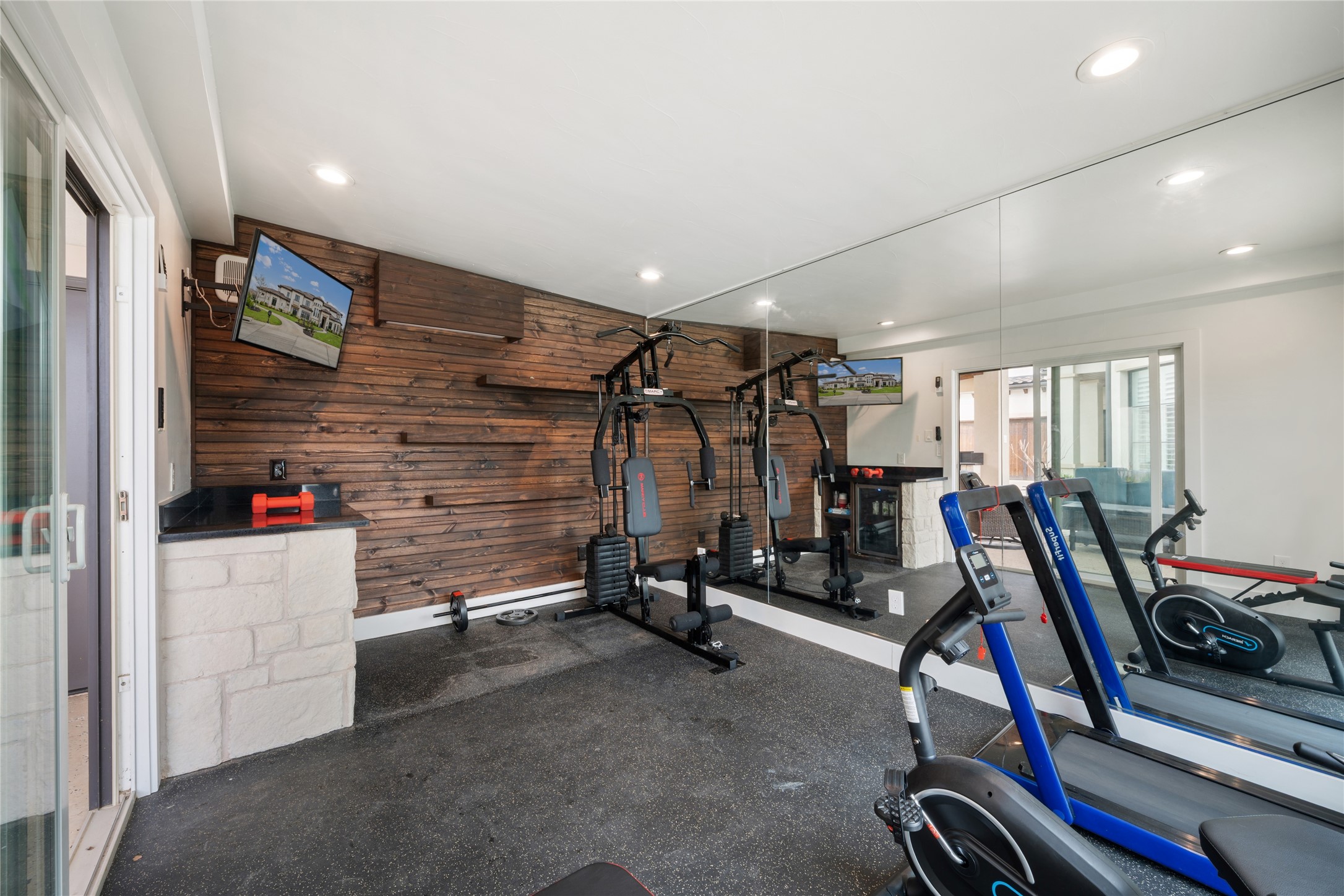 2202 Barcelona Court