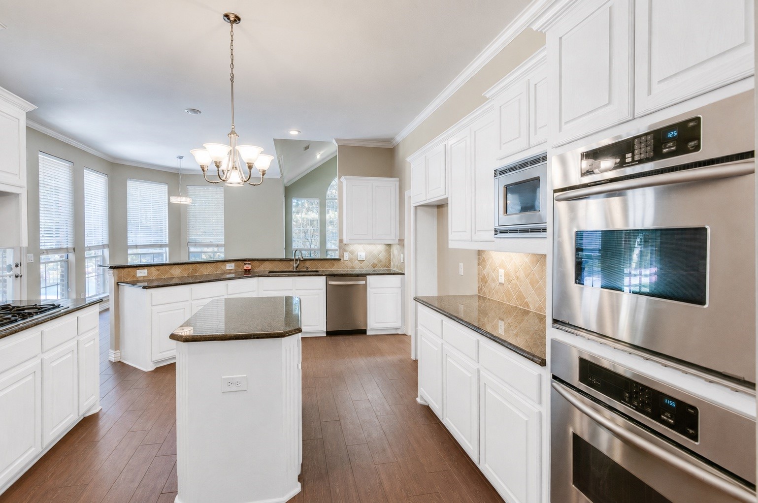 1112 Longford Circle