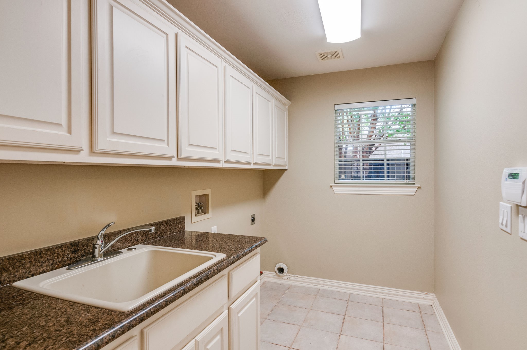 1112 Longford Circle