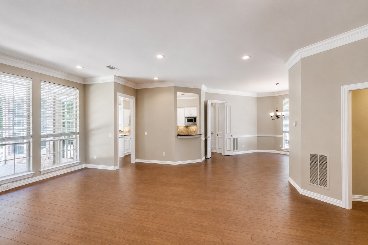 1112 Longford Circle