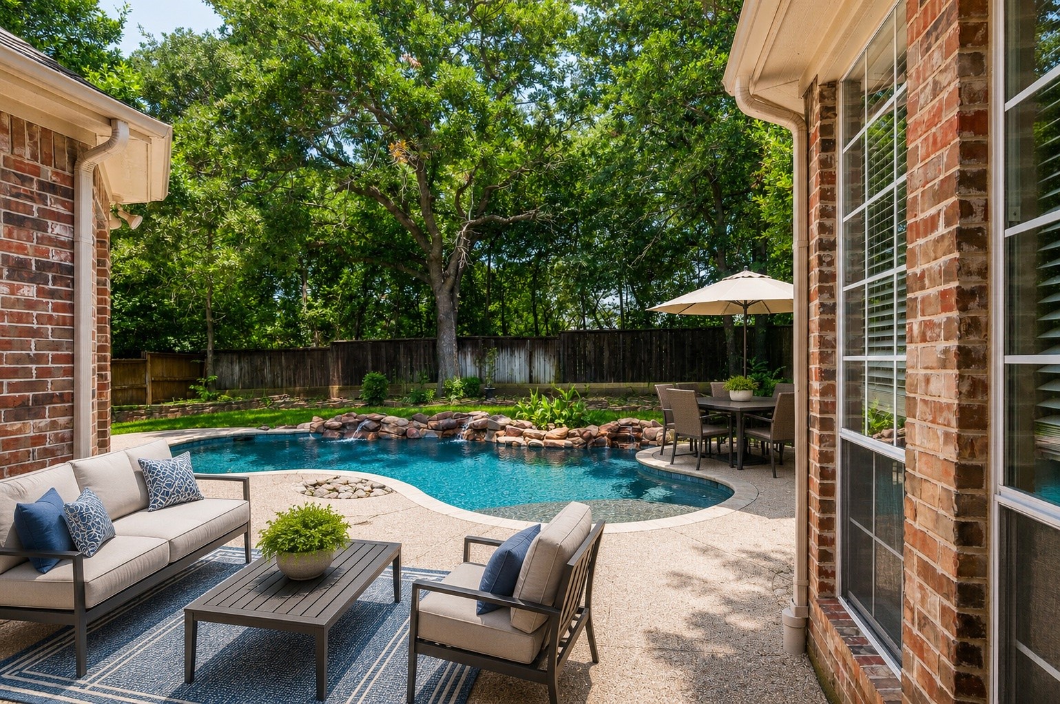 1112 Longford Circle
