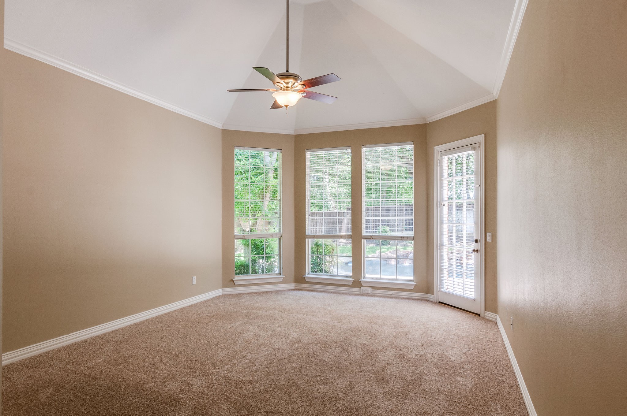 1112 Longford Circle