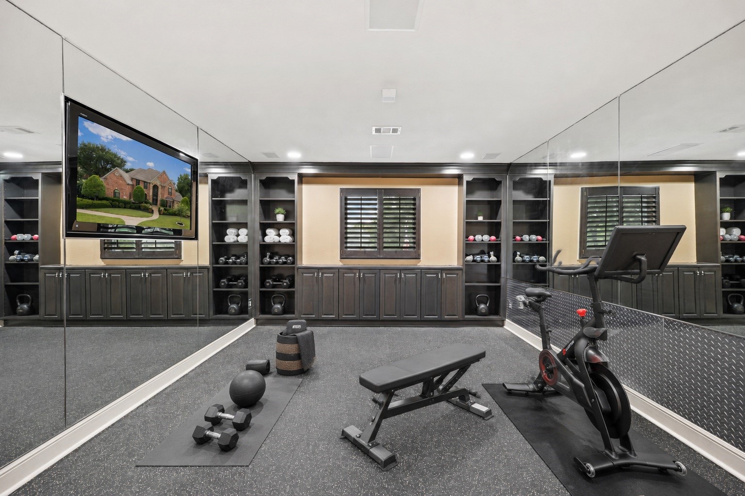 400 Indian Paintbrush Way