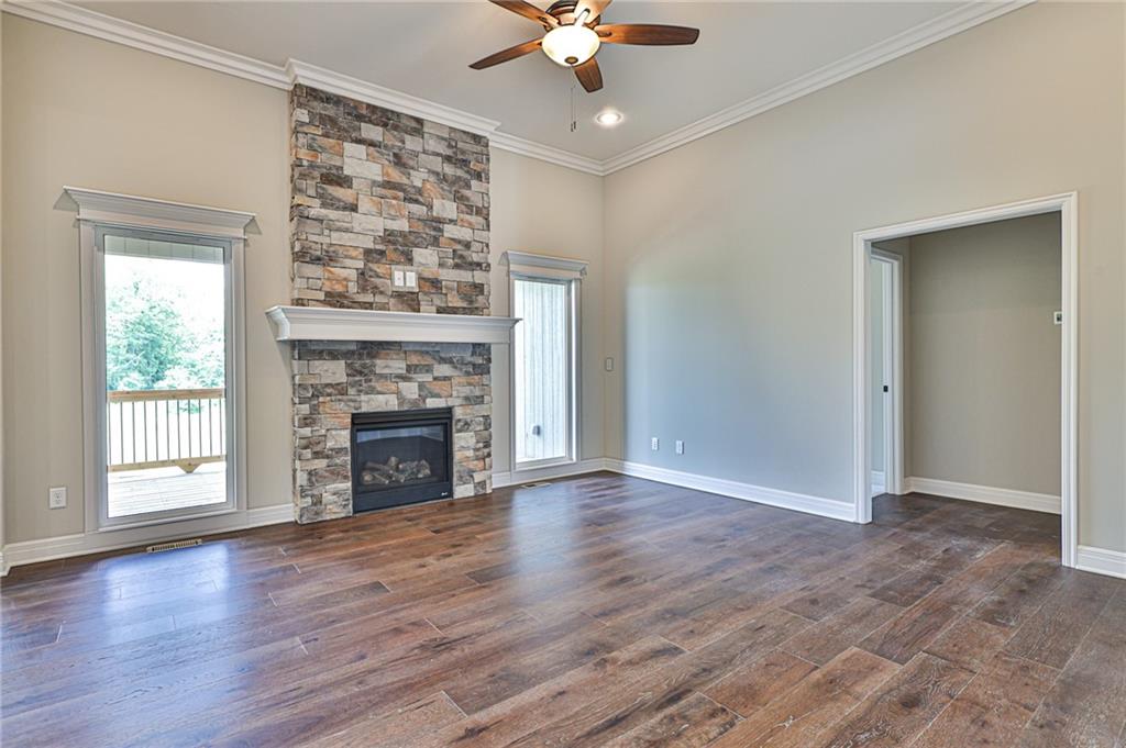 10323 N Winchester Avenue