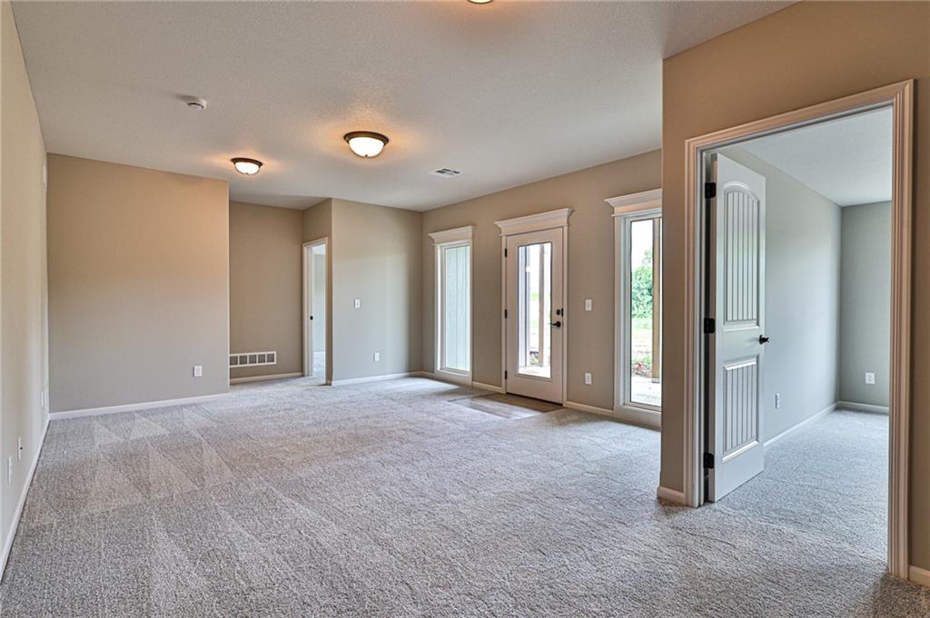 10323 N Winchester Avenue