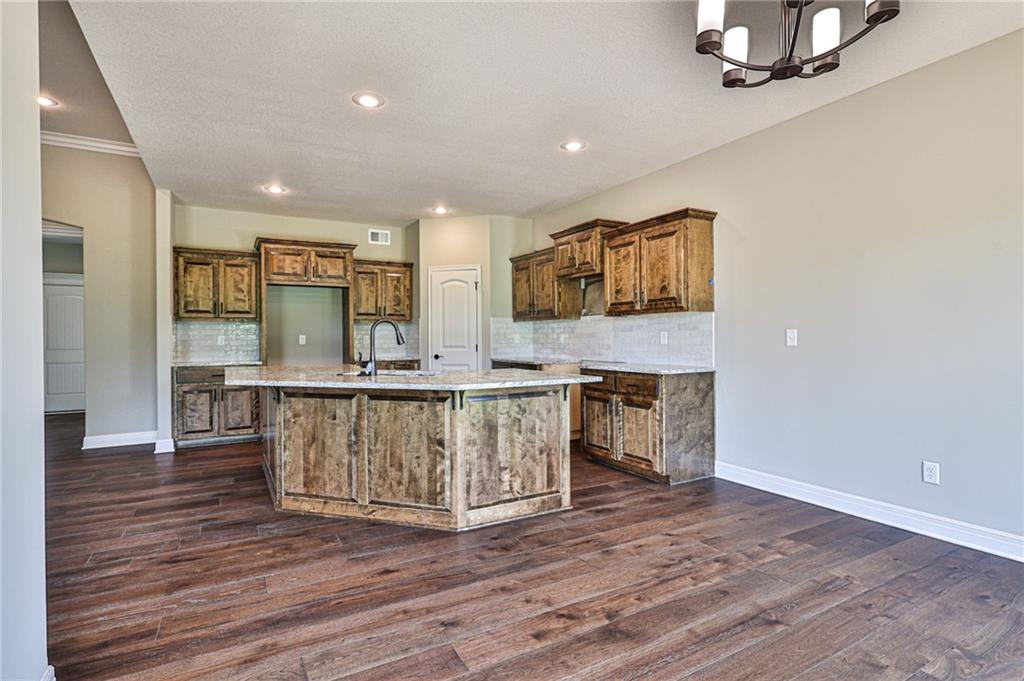 10323 N Winchester Avenue