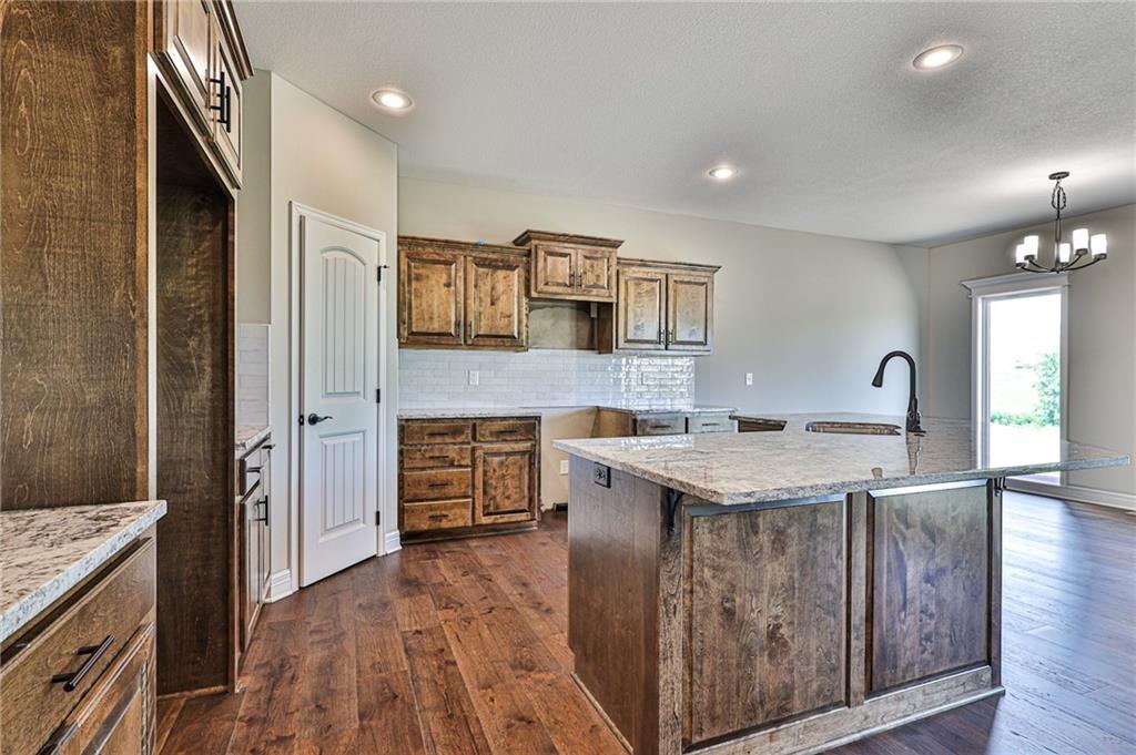 10323 N Winchester Avenue