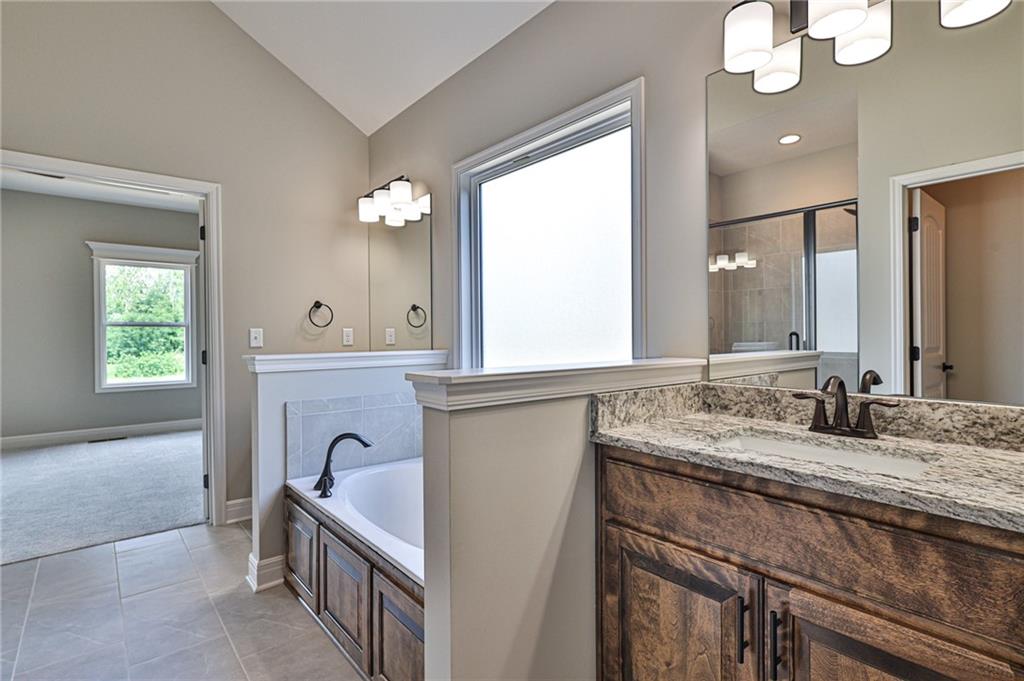 10323 N Winchester Avenue