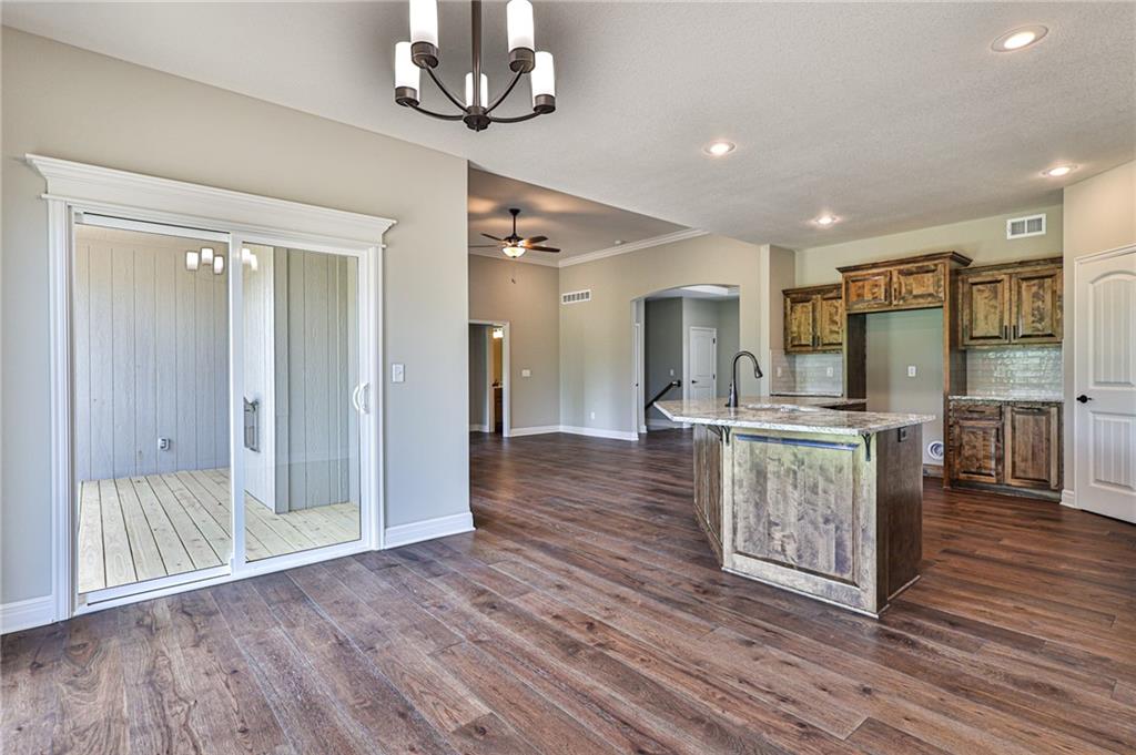 10323 N Winchester Avenue