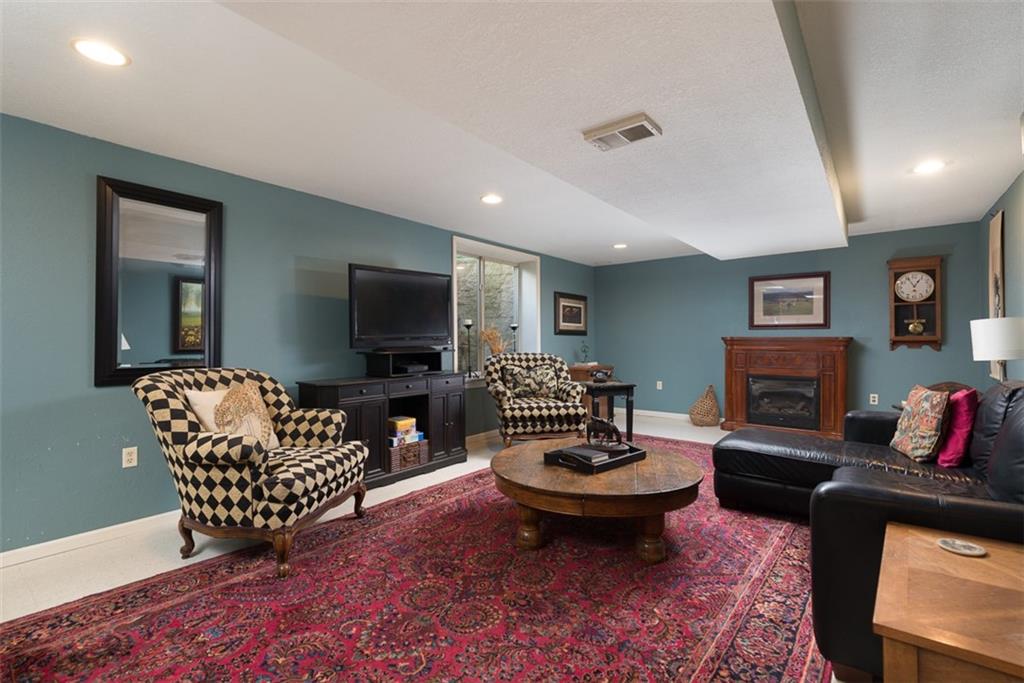 4008 W 138th Street