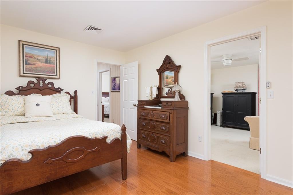 4008 W 138th Street