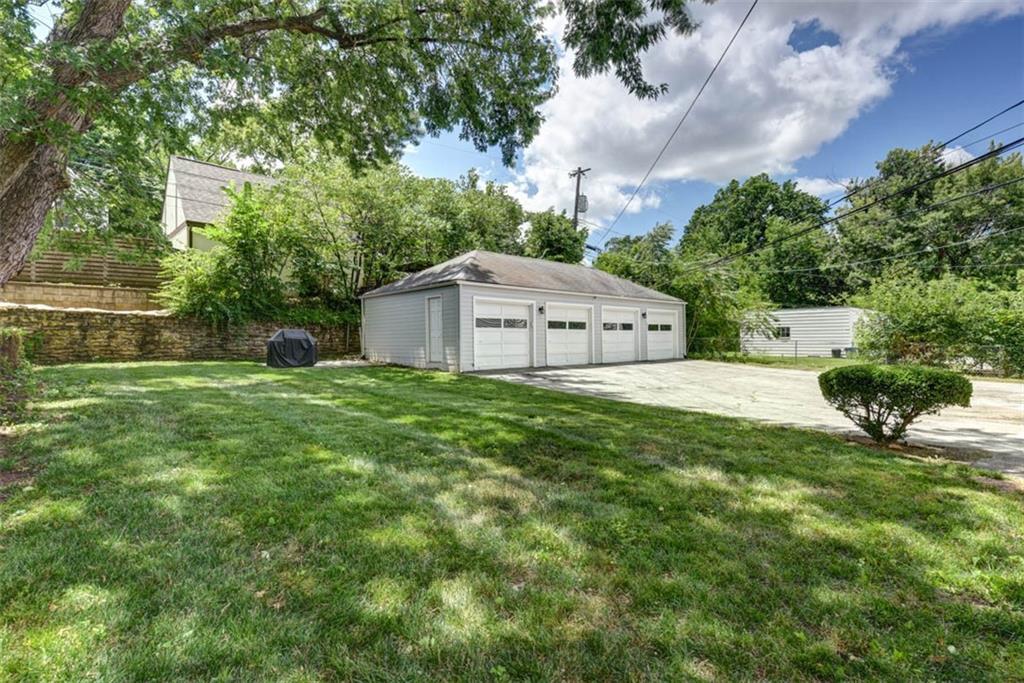 627 E Meyer Boulevard