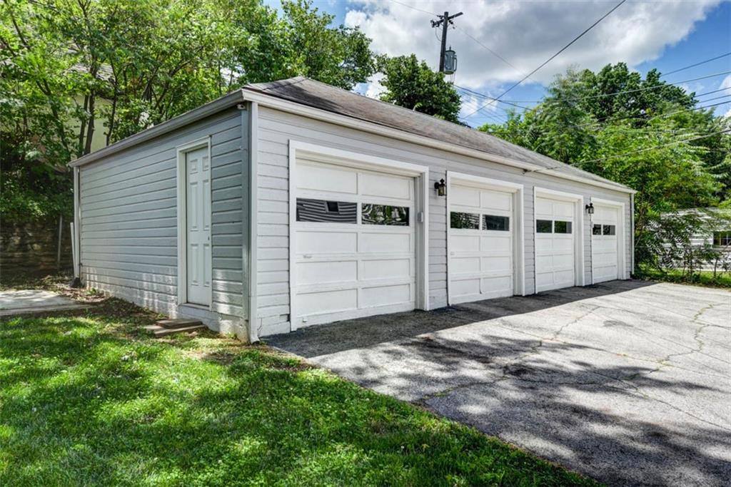627 E Meyer Boulevard