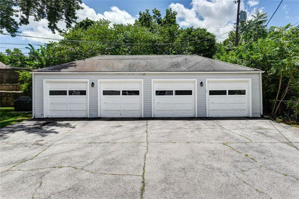 627 E Meyer Boulevard