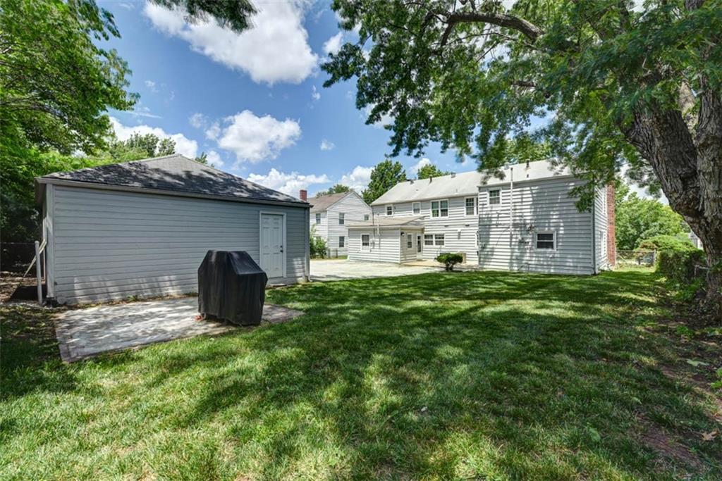 627 E Meyer Boulevard