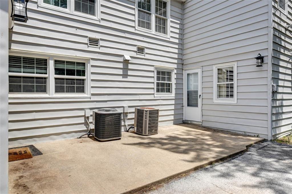 627 E Meyer Boulevard