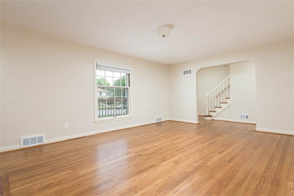 627 E Meyer Boulevard
